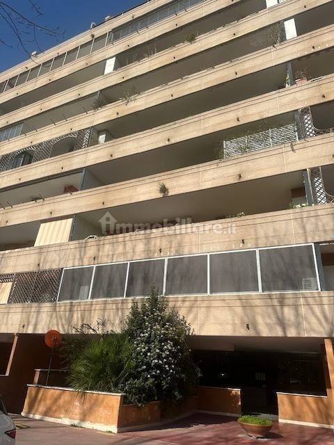 appartamento in vendita a Roma in zona Ardeatino
