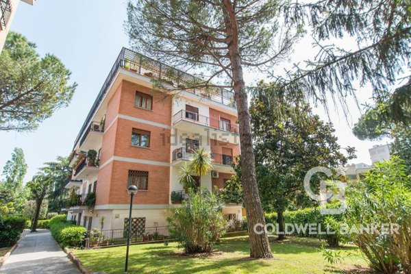 appartamento in vendita a Roma in zona Tor di Quinto