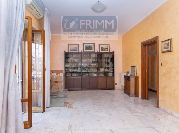 appartamento in vendita a Roma in zona Vigna Murata
