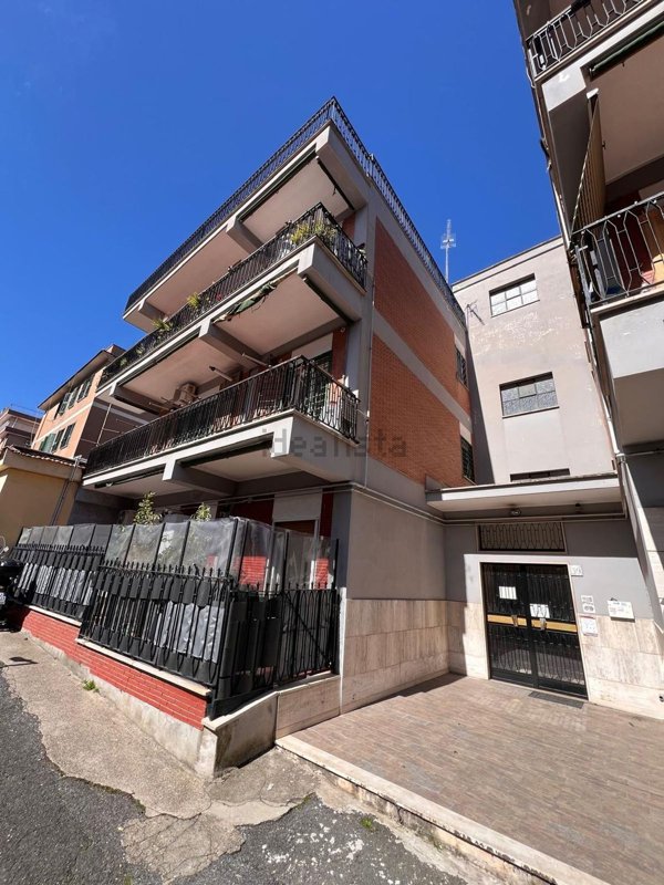 appartamento in vendita a Roma in zona Tor Vergata/Torrenova