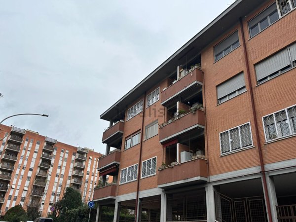 appartamento in vendita a Roma in zona Spinaceto
