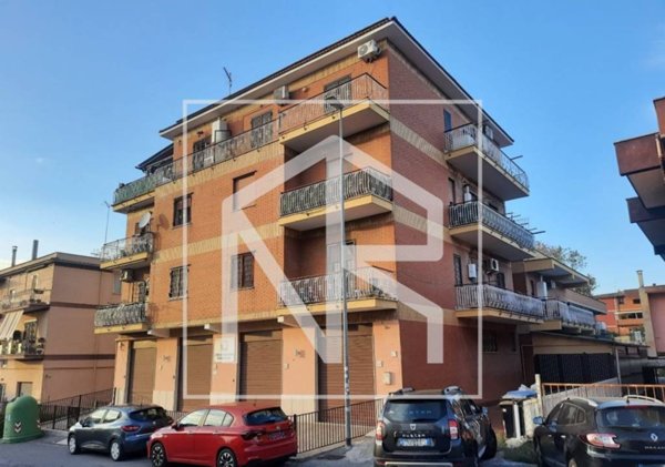 appartamento in vendita a Roma in zona Colle Prenestino
