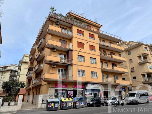 appartamento in vendita a Roma in zona Primavalle