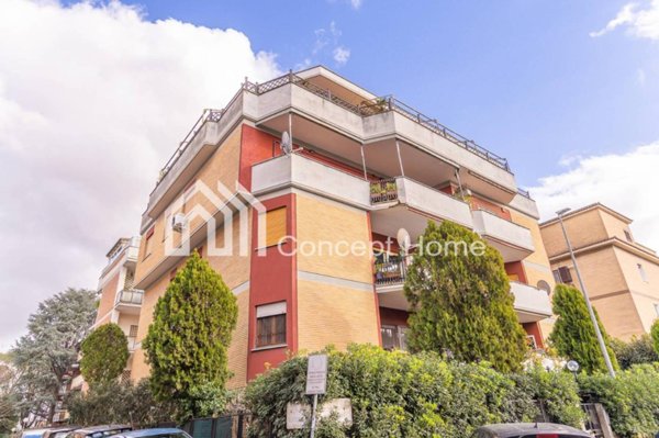 appartamento in vendita a Roma in zona Tor di Quinto