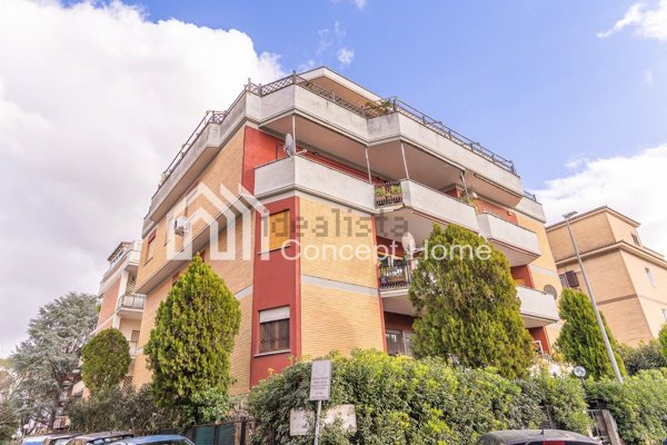 appartamento in vendita a Roma in zona Tor di Quinto