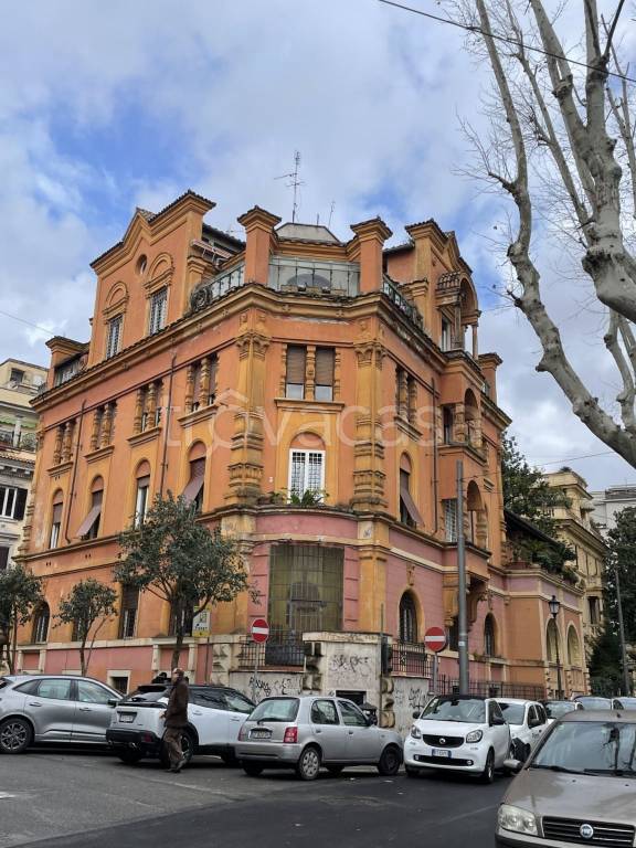 appartamento in vendita a Roma in zona Della Vittoria