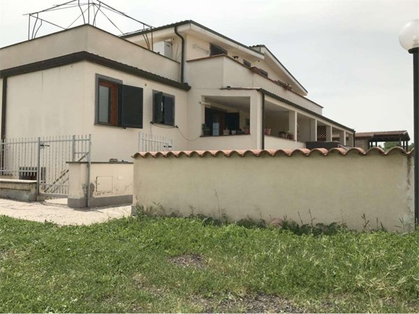appartamento in vendita a Roma in zona Finocchio