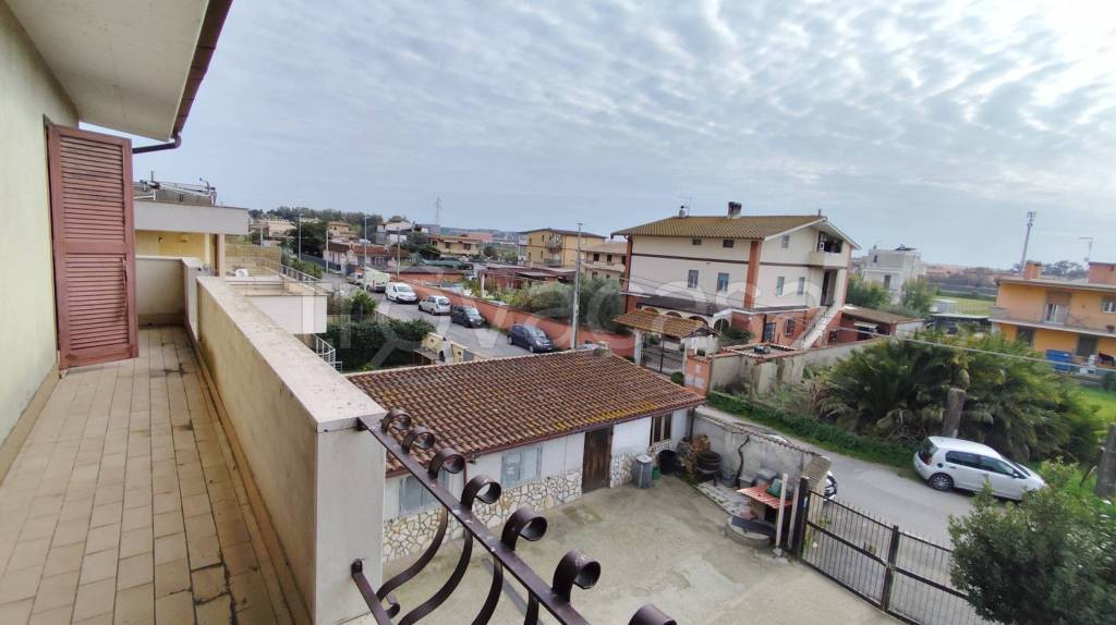 appartamento in vendita a Roma in zona Piana del Sole