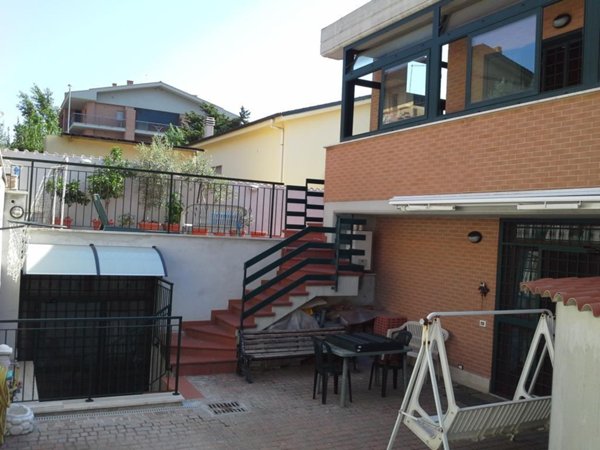 casa indipendente in vendita a Roma in zona Settecamini