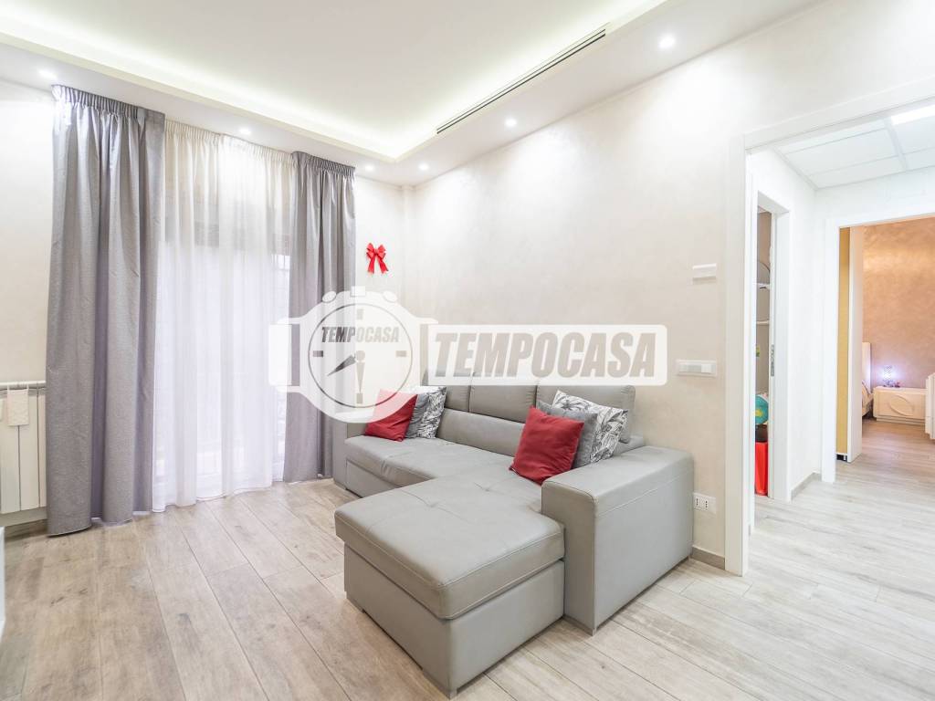 appartamento in vendita a Roma in zona Tuscolano