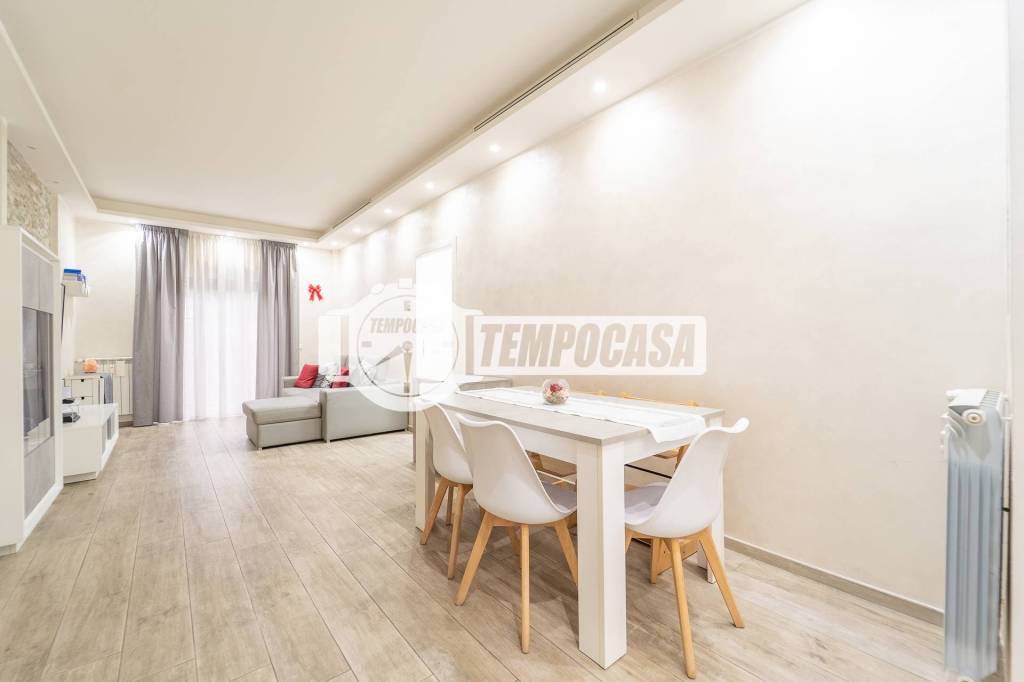 appartamento in vendita a Roma in zona Tuscolano