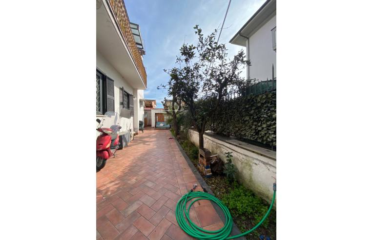 casa indipendente in vendita a Roma in zona Collatino