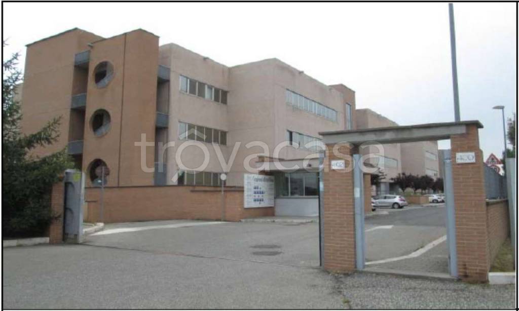 ufficio in vendita a Roma in zona Settecamini