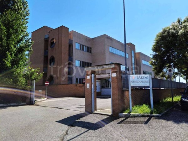 ufficio in vendita a Roma in zona Settecamini