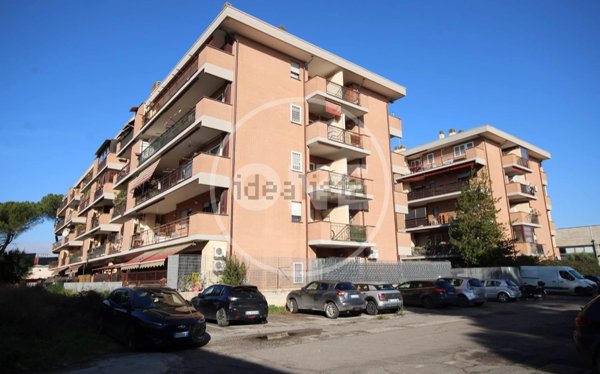 appartamento in vendita a Roma in zona Settecamini