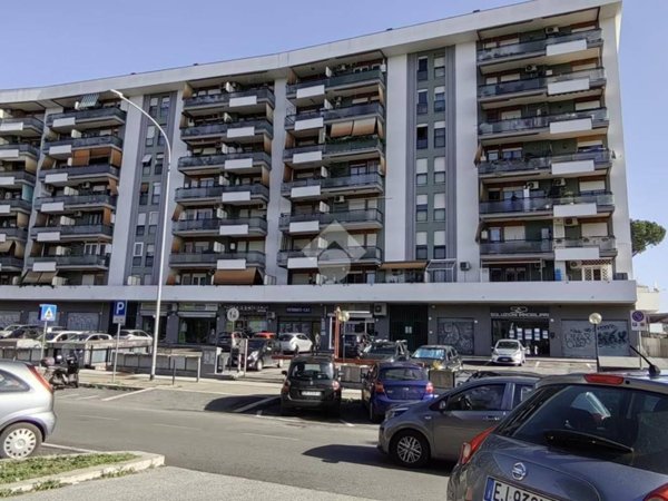 appartamento in vendita a Roma in zona Cinecittà