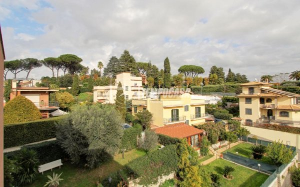 appartamento in vendita a Roma in zona Prima Porta