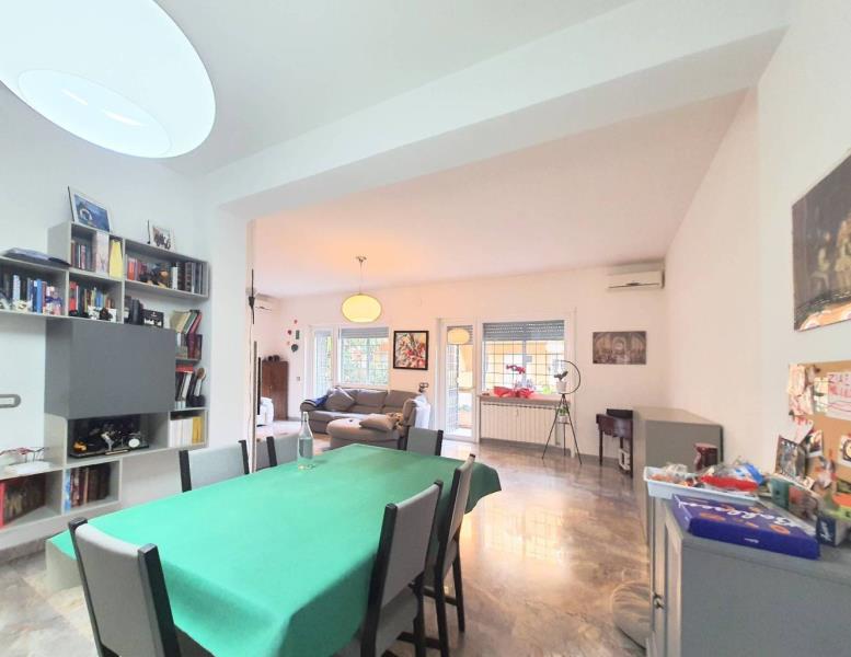 appartamento in vendita a Roma in zona Tor di Quinto