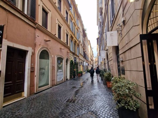 negozio in vendita a Roma in zona Campo Marzio