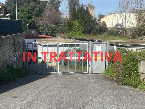 casa indipendente in vendita a Roma in zona Tuscolano