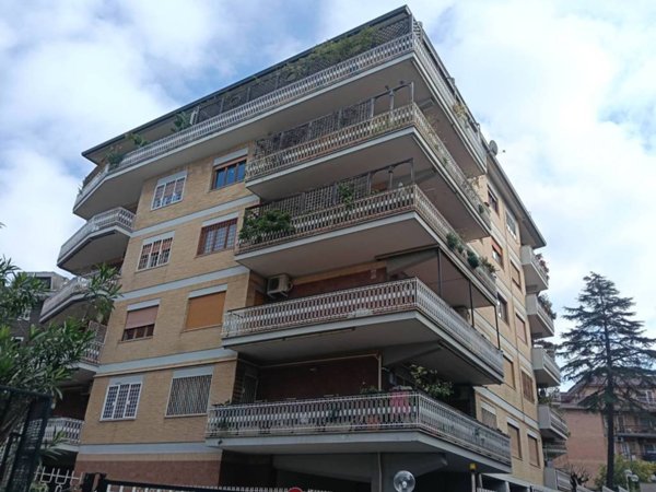 appartamento in vendita a Roma in zona Portuense