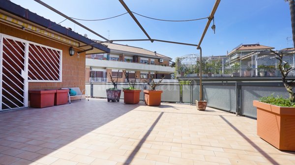 appartamento in vendita a Roma in zona Ardeatino