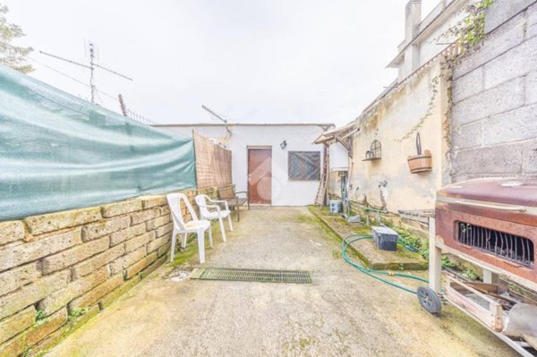 appartamento in vendita a Roma in zona Finocchio