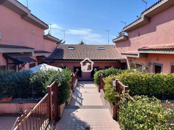 appartamento in vendita a Roma in zona Torrione Cerquetta