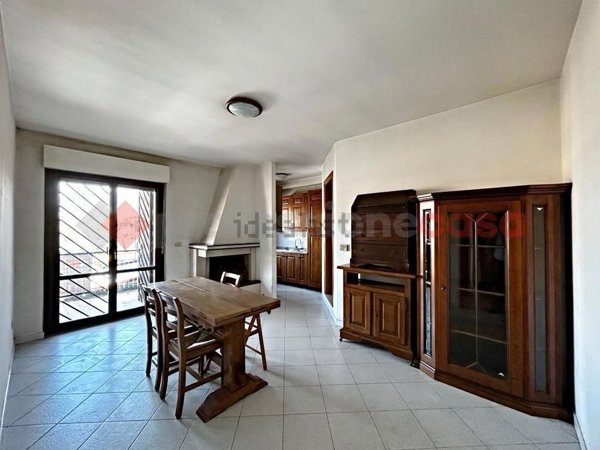 appartamento in vendita a Roma in zona Torre Angela