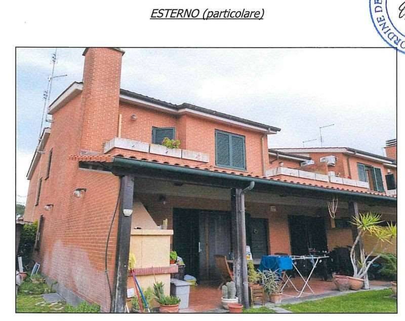 casa indipendente in vendita a Roma in zona Infernetto