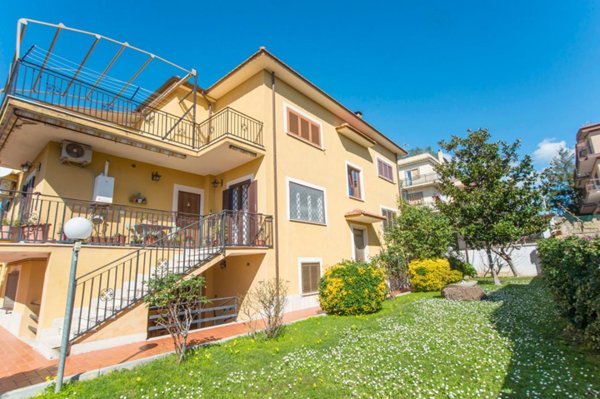 appartamento in vendita a Roma in zona Acilia