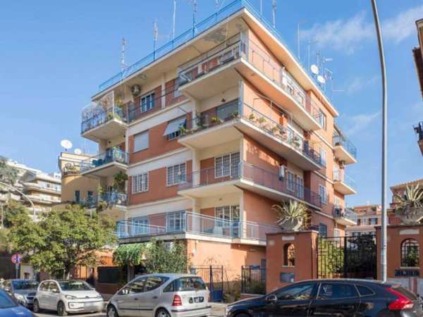 appartamento in vendita a Roma in zona Gianicolense