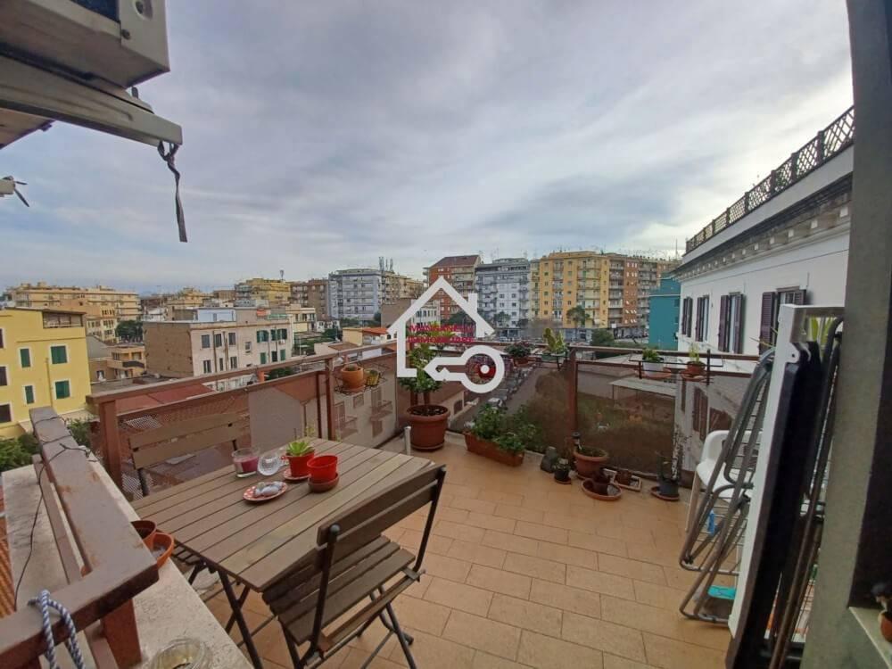 appartamento in vendita a Roma in zona Prenestino-Labicano