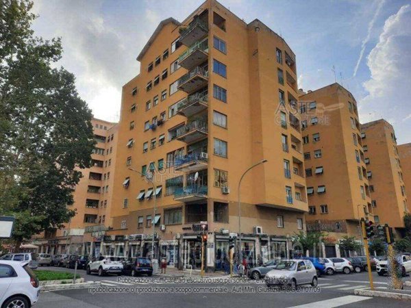 appartamento in vendita a Roma in zona Don Bosco
