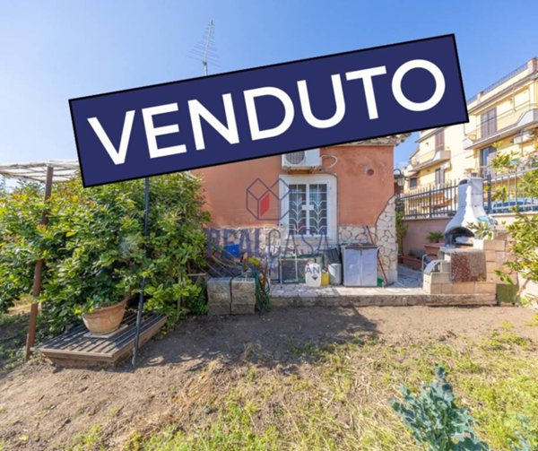 appartamento in vendita a Roma in zona Romanina