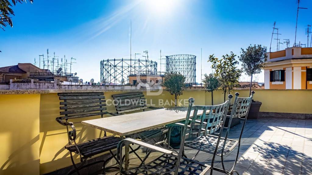 appartamento in vendita a Roma in zona Ostiense