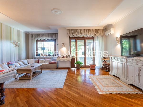 casa indipendente in vendita a Roma in zona Appio Pignatelli