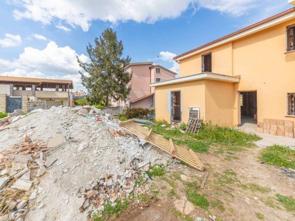 casa indipendente in vendita a Roma in zona Tor Vergata/Torrenova