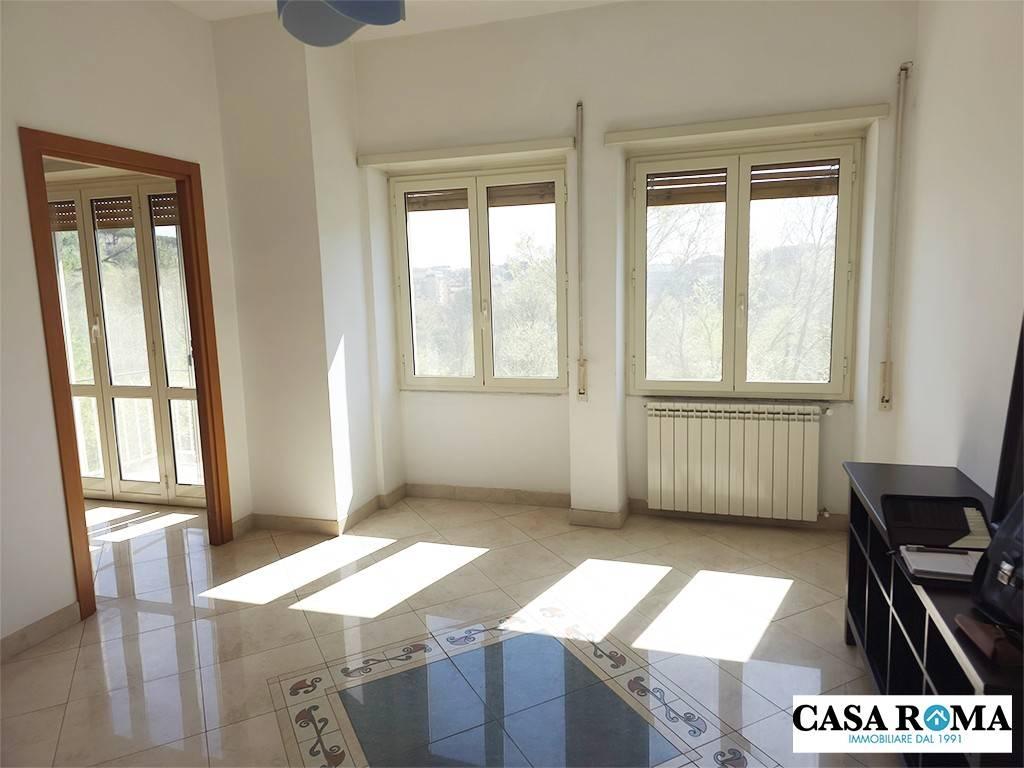 appartamento in vendita a Roma in zona Corviale