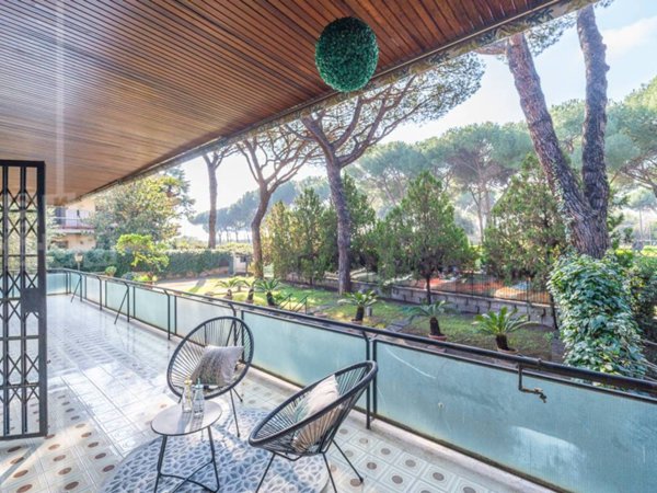 appartamento in vendita a Roma in zona Appio Claudio