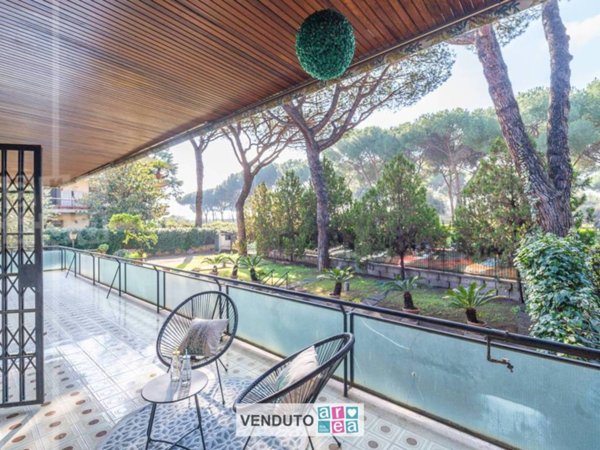 appartamento in vendita a Roma in zona Appio Claudio