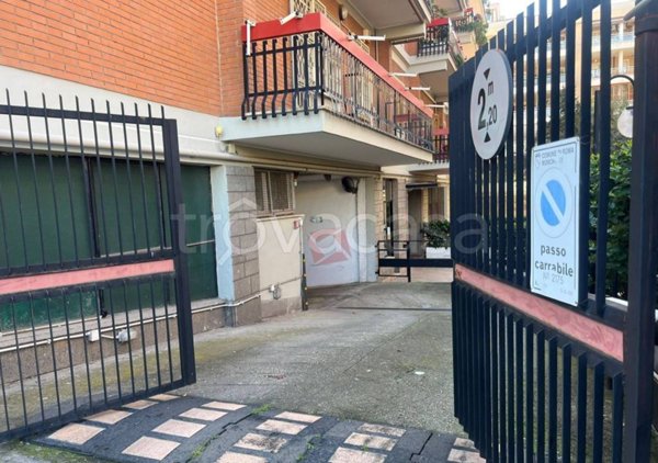 casa indipendente in vendita a Roma in zona Finocchio