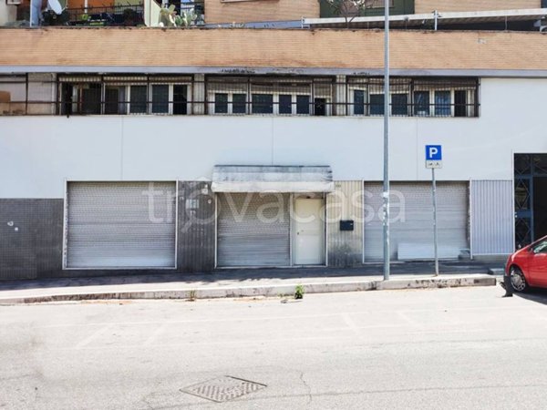 negozio in vendita a Roma in zona Aurelio