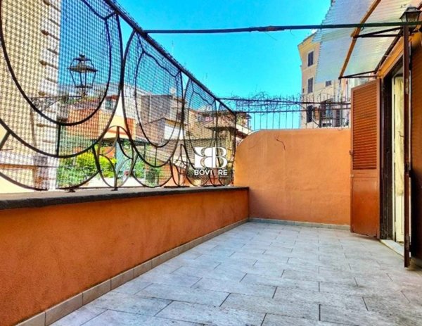 appartamento in vendita a Roma in zona Trastevere