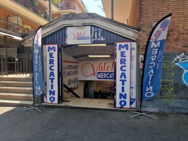negozio in vendita a Roma in zona Monte Sacro/Talenti