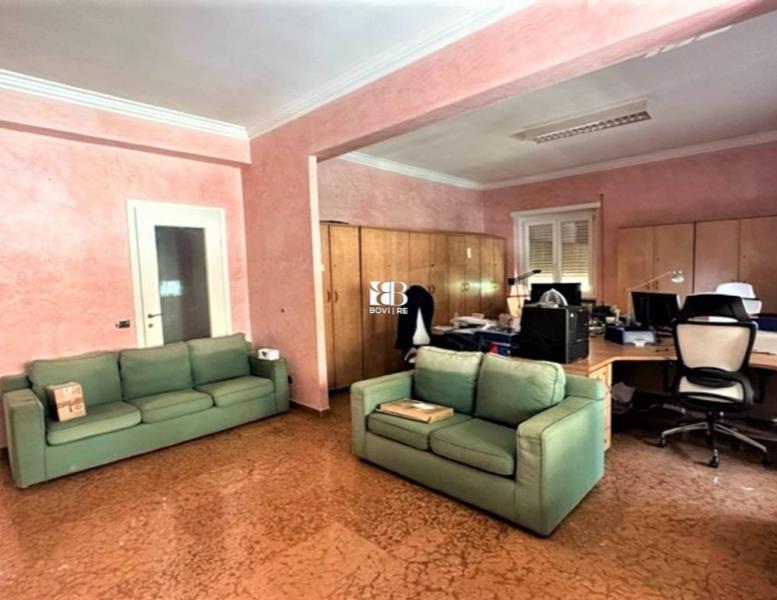 appartamento in vendita a Roma in zona Ardeatino