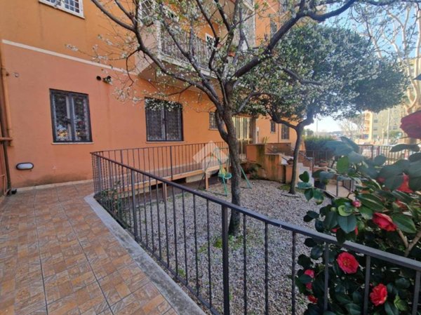 appartamento in vendita a Roma in zona Appio Claudio