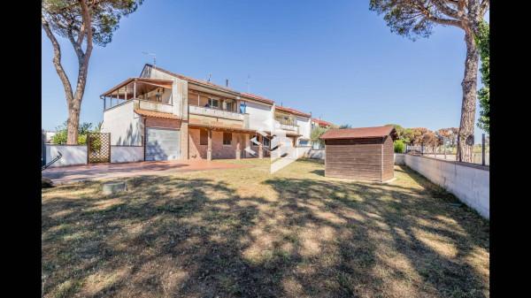 appartamento in vendita a Roma in zona Valle Muricana