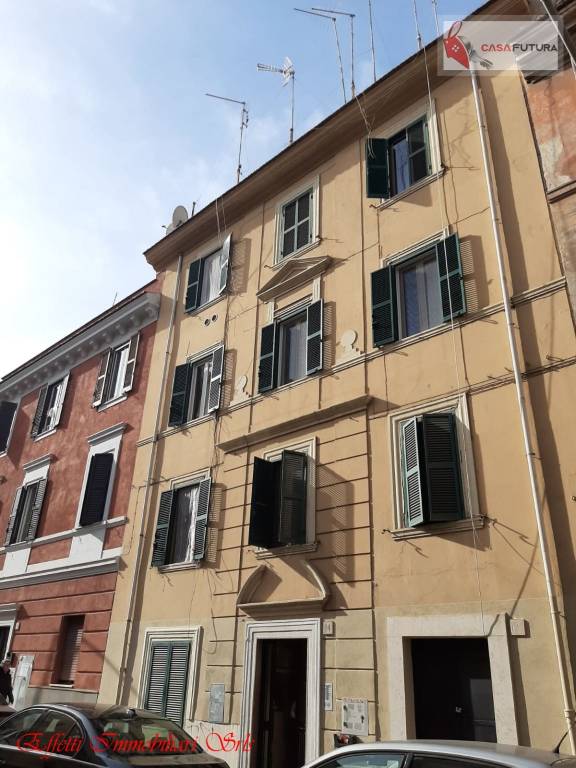 appartamento in vendita a Roma in zona Tuscolano