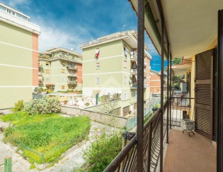 appartamento in vendita a Roma in zona Torrevecchia